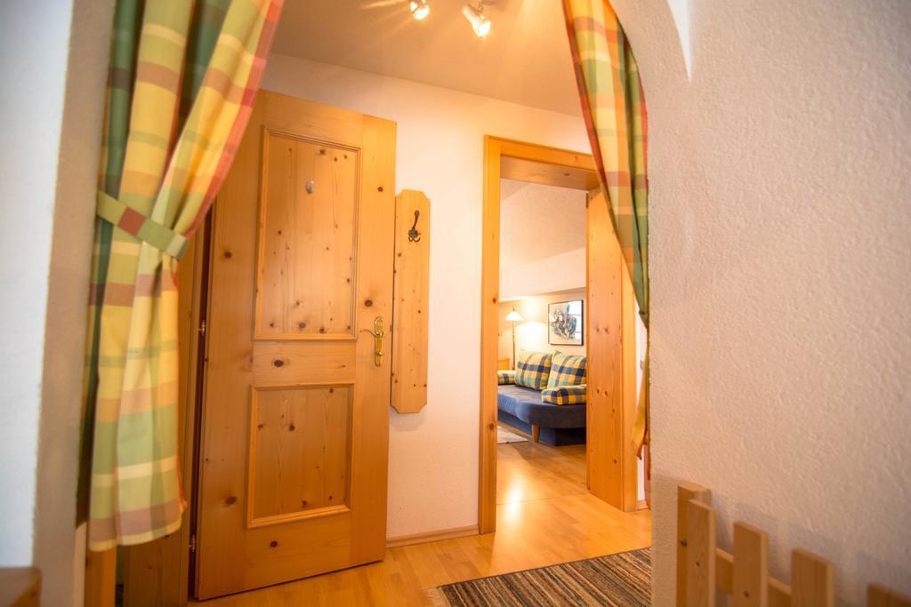 Hotel Guggenbergerhof Maria Luggau Zimmer foto